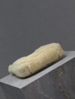 LE 5 À 7 MINI BAG 19 IN CREAM SHEARLING AND BROWN CALFSKIN TRIM - Image 9