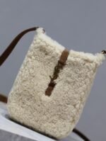 LE 5 À 7 HOBO BAG 18 IN CREAM SHEARLING AND BROWN SUEDE TRIM - Image 3