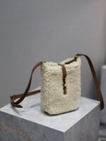 LE 5 À 7 HOBO BAG 18 IN CREAM SHEARLING AND BROWN SUEDE TRIM - Image 16