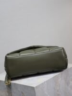 YSL 25S LOULOU PUFFER MM 29 IN DARK OLIVE CALFSKIN GOLD HARDWRE - Image 17