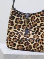 LE 5 À 7 SMALL SUPPLE 23 IN LEOPARD PRINT CALFSKIN - Image 15