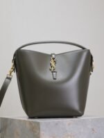 YSL 25S LE 5 À 7 BUCKET 26 IN DARK OLIVE CALFSKIN GOLD HARDWARE - Image 6