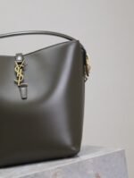 YSL 25S LE 5 À 7 BUCKET 26 IN DARK OLIVE CALFSKIN GOLD HARDWARE - Image 12
