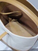 YSL 25S LE 5 À 7 BUCKET 26 IN CREAM BROWN CALFSKIN AND CANVAS GOLD HARDWARE - Image 5