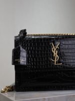 YSL 25S SUNSET MEDIUM 22 IN BLACK CROCODILE-EMBOSSED SHINY CALFSKIN GOLD HARDWARE - Image 3