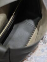 LE 5 À 7 LARGE BAG 31 IN KHAKI GREEN LAMBSKIN - Image 6