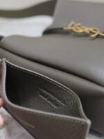 LE 5 À 7 MINI BAG 16 IN KHAKI GREEN LAMBSKIN - Image 12