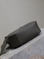 LE 5 À 7 MINI BAG 16 IN KHAKI GREEN LAMBSKIN - Image 6