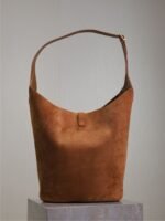 LE 5 À 7 LARGE SUPPLE HOBO BAG 31 IN BRONZE BROWN SUEDE - Image 13