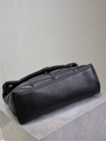 YSL 25S LOULOU PUFFER MM 29 IN BLACK CALFSKIN GOLD HARDWRE - Image 18