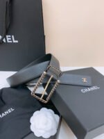 BELT 30MM IN BLACK CALFSKIN WITH INTERWOVEN GOLD CHAIN BUCKLE - Image 5