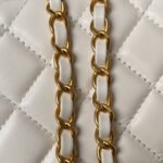 CC Vanity Case 17cm White Lambskin Gold hardware - Image 7