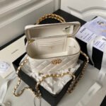 CC Vanity Case 17cm White Lambskin Gold hardware - Image 8