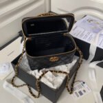 CC Vanity Case 17cm Black Lambskin Gold hardware - Image 8
