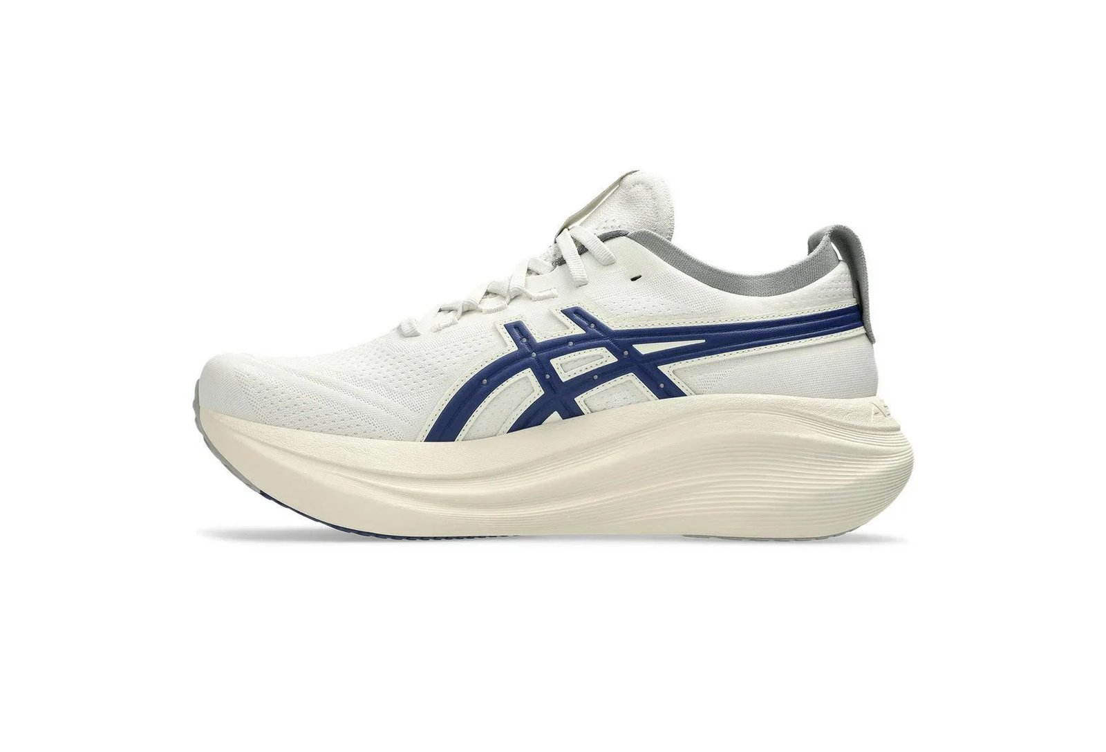 1011c028-200-5_1 **ASICS Gel-Nimbus 26** - Image 1