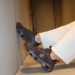 On Running Cloudsolo LOEWE Dark Brown Black
