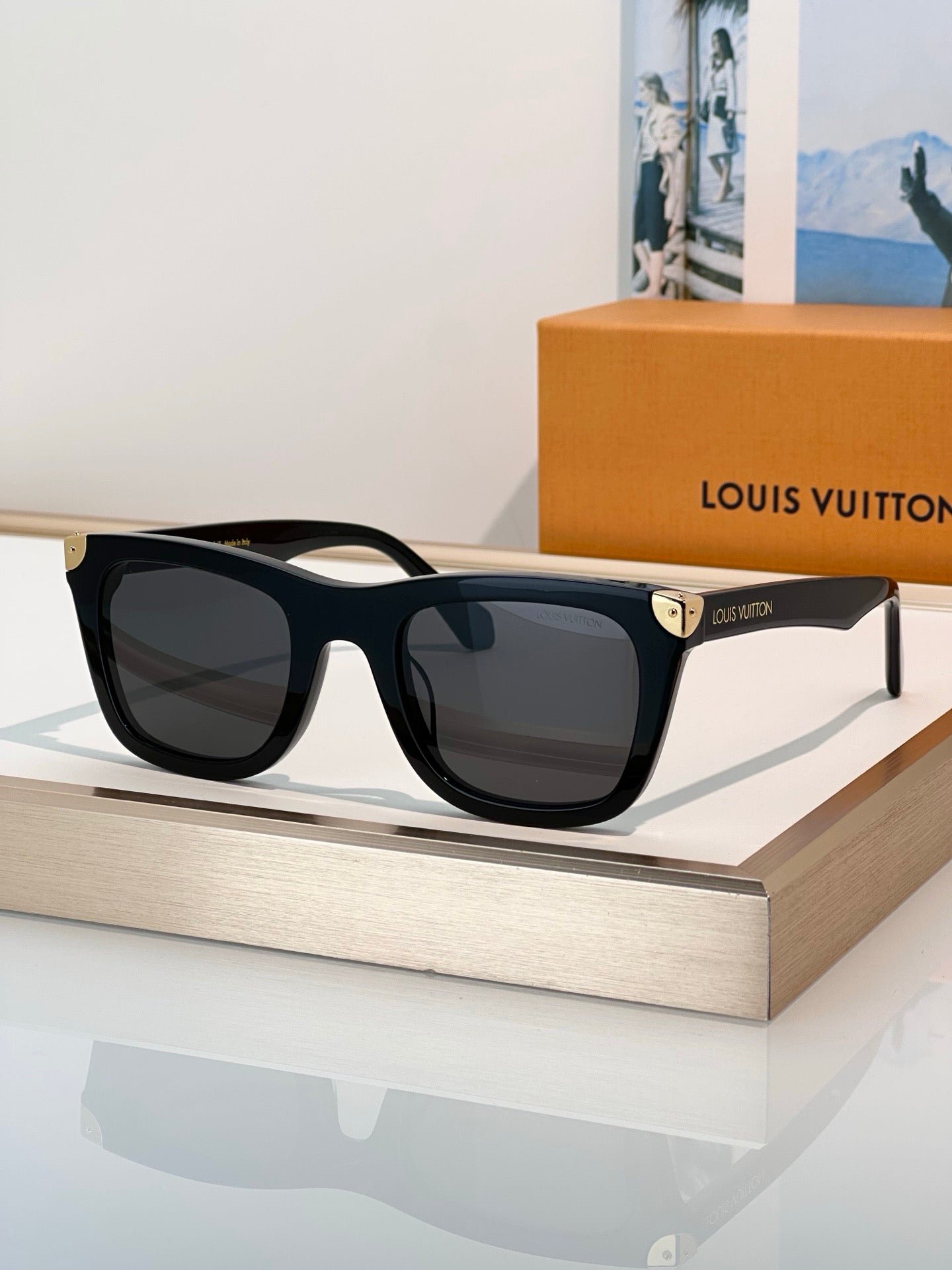 Image104_c2672ab9-61b4-4c62-83d7-2baf3ed52d22 Louis Vuitton Z3266U-Z3269U-Z3192U LV Heritage Square Sunglasses ✨ - Image 1