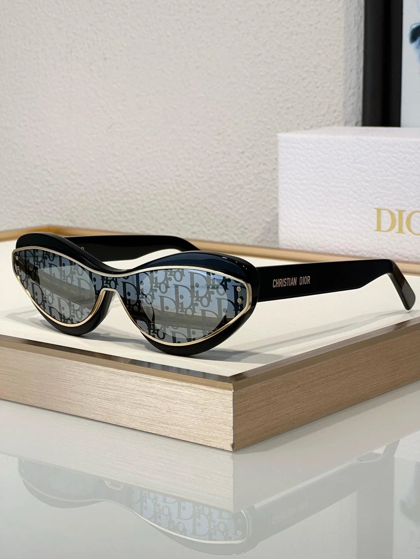 Image185_d8d382eb-e6d2-40b0-9afe-3fa494992246 DIOR DiorMeteor B1I Cat Eye 146mm Sunglasses✨ - Image 1