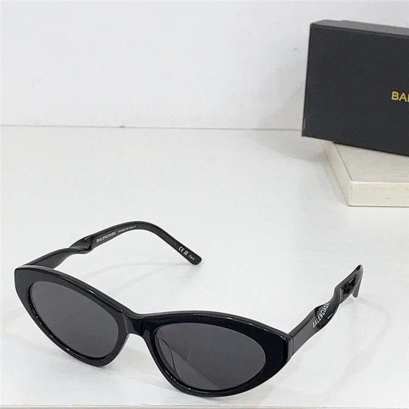 Image19_42fac0fe-6108-4f69-a2d9-a4d6a9548225 Balenciaga Eyewear BB0207S frame sunglasses Unisex🖤 - Image 1