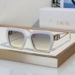 Dior 30Montaigne S6U CD 40083U Rectangular Sunglasses✨