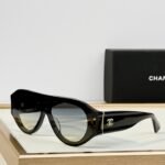 CHANEL 5568 Sunglasses Chanel Eyewear 🖤