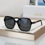 DIOR CD DiorTreasure S1F Square Sunglasses ✨