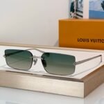 Louis Vuitton Z3377U New LV Comet Rectangle Sunglasses ✨