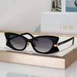 DIOR Dior DiorButterfly S2F Black Rectangular Sunglasses ✨