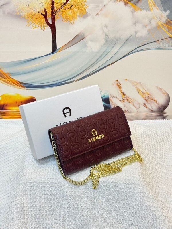 Aigner 037 Wallet on Chain – Burgundy, 19 cm