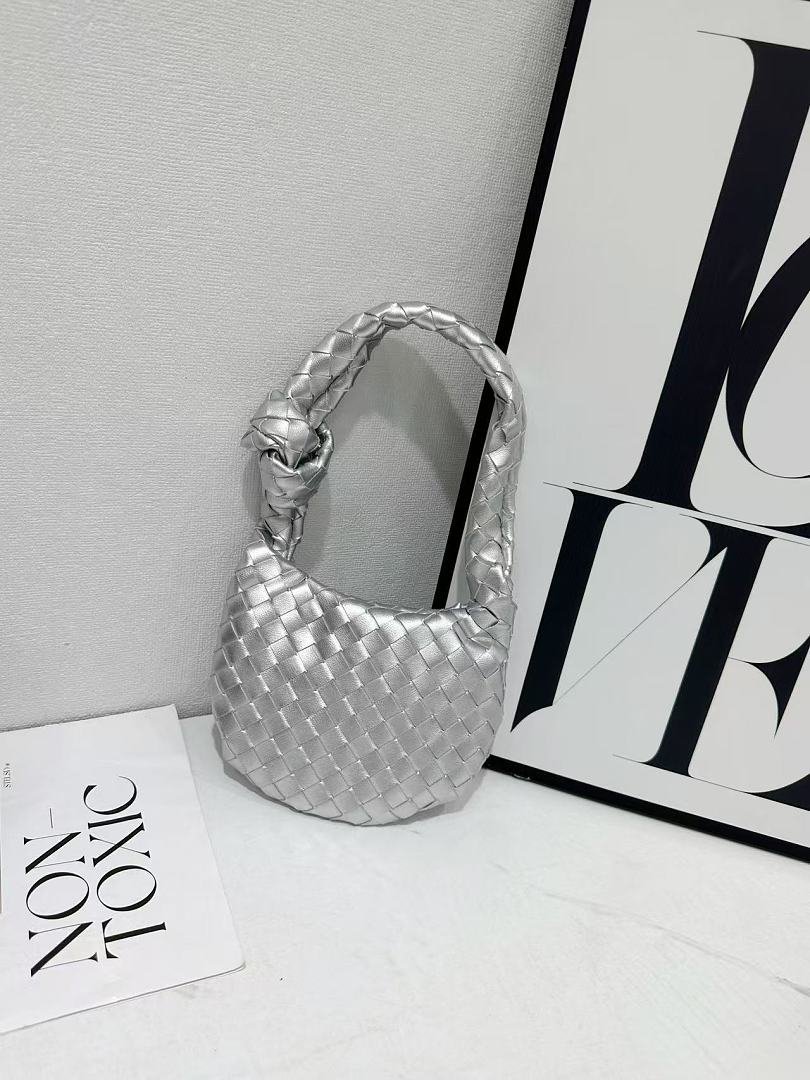 bottega-veneta-9910-3-mini-bag-silver-19-cm-1.jpg Bottega Veneta 9910-3 Mini Bag – Silver, 19 cm - Image 1