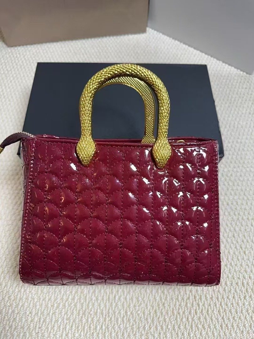 Bvlgari 2088 Top Handle Bag – Burgundy, 23 cm Bvlgari 2088 Top Handle Bag – Burgundy, 23 cm
