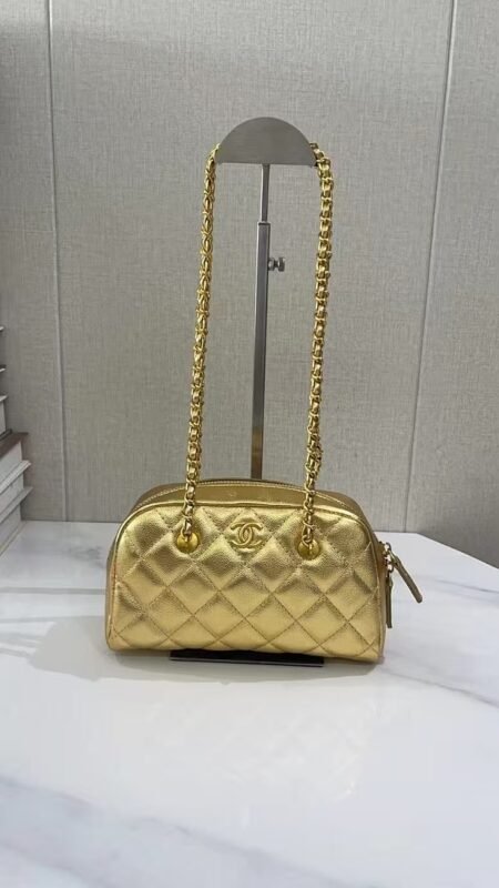 Chanel 2532 Shoulder Bag – Metallic Gold, 21 cm