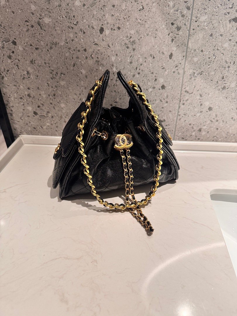 chanel-5076-bucket-bag-black-20-cm-1.jpg Chanel 5076 Bucket Bag – Black, 20 cm - Image 1