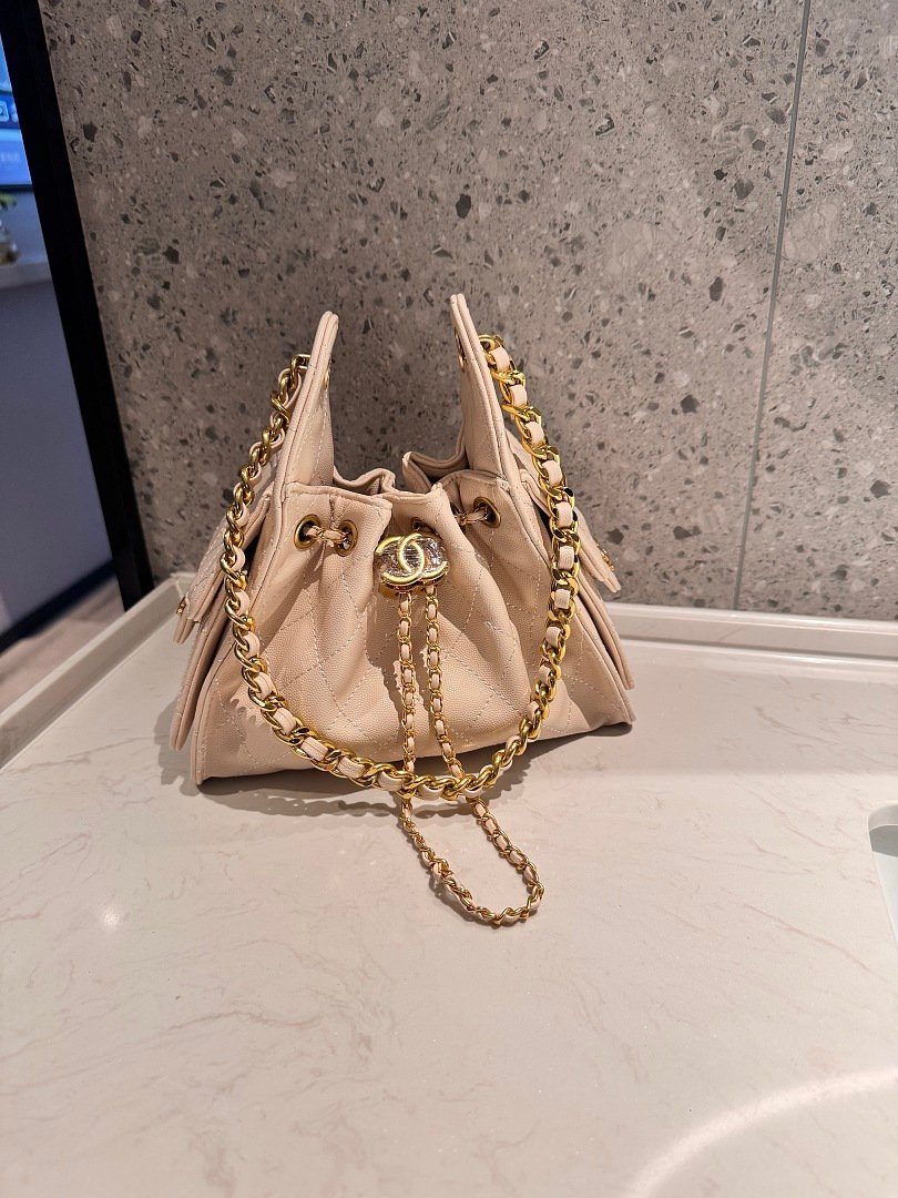 chanel-5076-top-handle-bag-beige-20-cm-1.jpg Chanel 5076 Top Handle Bag – Beige, 20 cm - Image 1